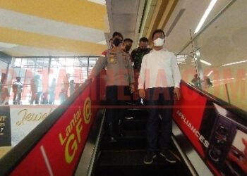 Pejabat Ex-Officio Muhammad Rudi bersama dengan Kapolresta Barelang Kombespol Nugroho Tri Nuryanto. (Foto: JP - BATAMPENA.COM)