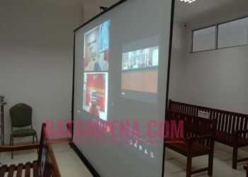 Persidangan terhadap terdakwa penyeludup mikol, Baco. (Foto: Batampena - JP)