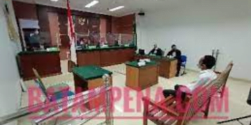 Menjelang Akhir Tahun PN Batam Bertabur Diskon. Hakim Edy Sameaputty Bungkam Seribu Bahasa