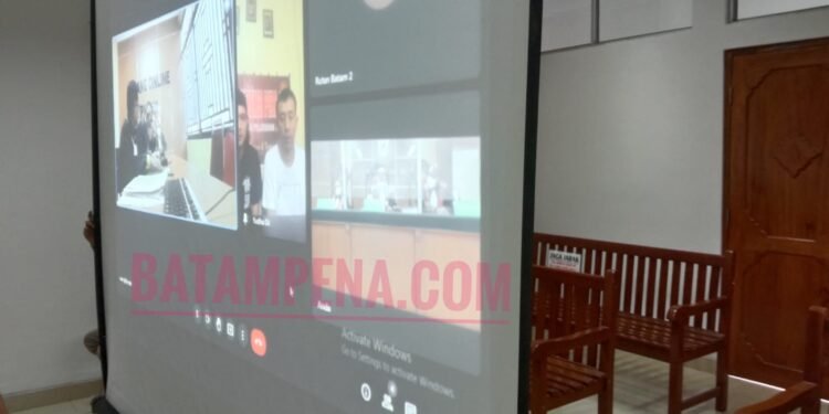 Suasana persidangan terhadap terdakwa Zurrahhman Afriansyah selaku nahkoda Kapal Tanker MT Blue Stars 8 GT 296 di PN Batam. (Foto: JP - BATAMPENA)