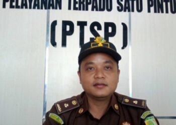 Kepala seksi Intelijen (Kasi Intel) Kejari Batam, Andreas Tarigan pengganti Riki Saputra sebagai Kasi Intel Kejari Batam. (Foto: Tribuncirebon.com/ Handhika Rahman)