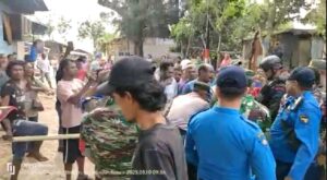 Situasi kala Tim Terpadu Kota Batam Diusir Warga Tangki 1000, Kelurahan Kampung Seraya, Kecamatan Batu Ampar – Kota Batam, Provinsi Kepri. (Foto: Dokumentasi milik Prisa Koni Laban Mora)