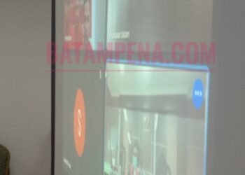 Suasana sidang pemeriksaan saksi anak-anak berinisial AR (14) dan CRA (10) serta saksi berinisial A (52) yang diketahui orangtua dari anak AR.