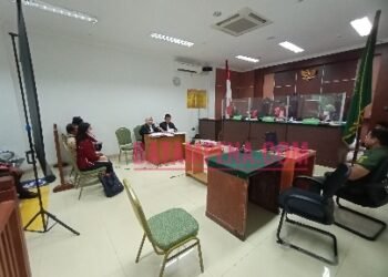 Suasana persidangan pemeriksaan saksi perkara penggulapan yang membelenggu terdakwa Maria Luki Nawang Sari. (Foto: JP - Batampena.com)