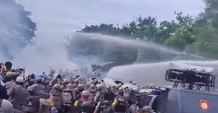 Kerusuhan di Pulau Rempang dan Galang. Sumber foto: Dokumentasi masyarakat Rempang dan Galang.