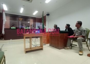 Suasana persidangan terdakwa Budi Sudarmawan. Sumber foto: JP - Batampena.com