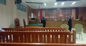 Suasana kala hakim PN Batam, Yuanne Marietta Rambe memarahi JPU Adjudian Syafitra. Sumber foto: JP - Batampena.com