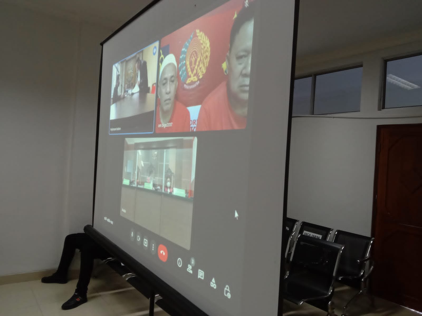 Persidangan pembacaan vonis terhadap terdakwa Baginda Siregar dan M Sadri Atmuar.(Sumber foto: JP - Batampena.com)