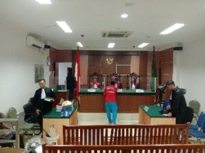 Suasana persidangan terhadap seorang orator dalam aksi bela Rempang atas nama Iswandi alias Bang Long. Sumber foto: JP - Batampena.com