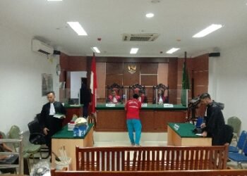Suasana persidangan terhadap seorang orator dalam aksi bela Rempang atas nama Iswandi alias Bang Long. Sumber foto: JP - Batampena.com