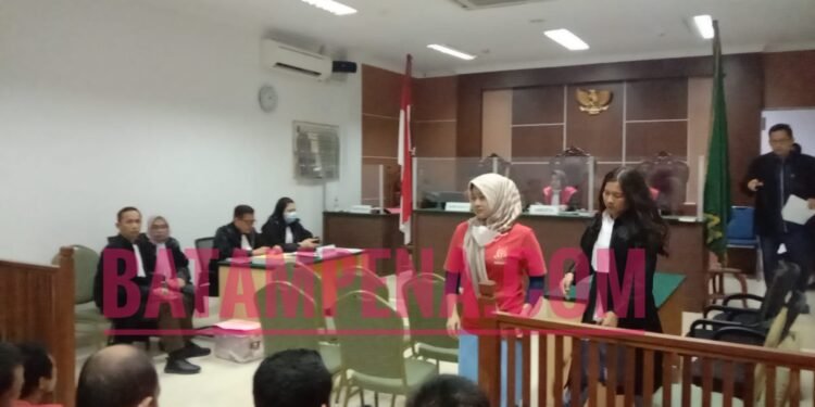 Suasana sidang pembacaan vonis terhadap terdakwa Meisha Indhani di PN Batam. (Sumber foto: JP- Batampena.com)