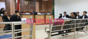 Sidang pemeriksaan saksi seorang Advokat di Batam, Ahmad Rustam Ritonga dalam perkara dugaan pencurian dan penggelapan yang menjerat terdakwa Roliati. (Sumber foto: JP - Batampena.com)