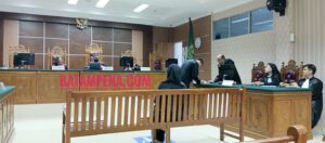Suasana sidang pembacaan tuntutan terhadap terdakwa Roliati. (Sumber foto: JP - BATAMPENA.COM)