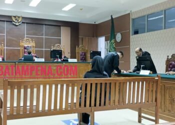 Suasana sidang pembacaan tuntutan terhadap terdakwa Roliati. (Sumber foto: JP - BATAMPENA.COM)