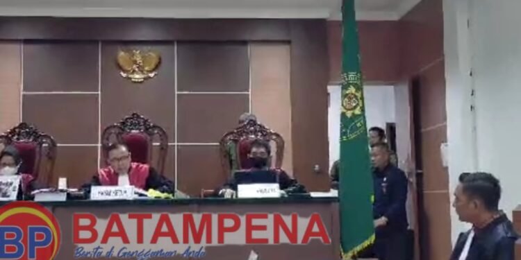 Suasana sidang pembacaan vonis oleh majelis hakim PN Batam tanpa dihadiri oleh nahkoda kapal MT Arman, Mahmoud Mohamed Abdelaziz Mohamed Hatiba. (Sumber Foto: JP - BatamPena.com)