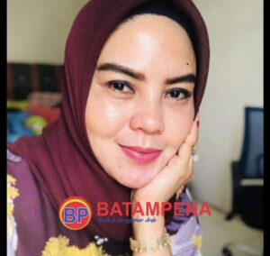 ASN di Kota Batam, Lenny Yuliana. (Sumber foto: Dokumentasi yang dikirimkan oleh Eryanti kepada Redaksi BatamPena.com) ASN di Kota Batam, Lenny Yuliana. (Sumber foto: Dokumentasi yang dikirimkan oleh Eryanti kepada Redaksi BatamPena.com)
