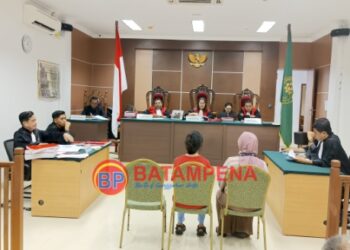 Sidang terhadap terdakwa Yap Jia Er alias Gao Keni dalam kepemilikan Paspor palsu asal Negara Republik Rakyat Tiongkok. (Sumber foto: JP - BatamPena.com)