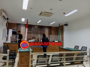 Gugatan yang dilayangkan oleh Rafael Coll Florit terhadap Pollux Habibie yang melakukan perbuatan melawan hukum secara perdata. (Sumber foto: JP - BatamPena.com) Gugatan yang dilayangkan oleh Rafael Coll Florit terhadap Pollux Habibie yang melakukan perbuatan melawan hukum secara perdata. (Sumber foto: JP - BatamPena.com)