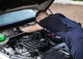 Mengapa Tutup Mesin Mobil Tidak Bisa Menutup dengan Sempurna?