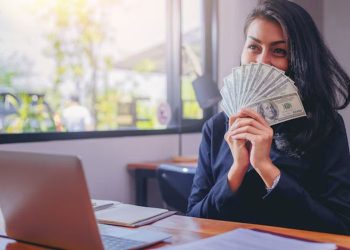 Kekayaan Mengalir! 7 Weton Ini Dapat Rezeki Berlimpah di Akhir Tahun