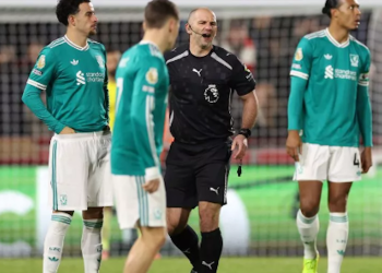 Kekalahan Liverpool di Gtech Stadium Akibat Kesalahan Van Dijk dan Kontroversi Penalti!