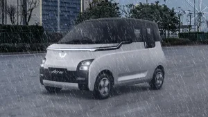 Tips-Aman-Mengendarai-Mobil-Listrik-Saat-Hujan.webp