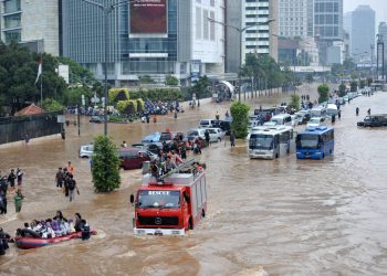 Banjir Rob Mulai Surut, Banjarmasin Masih Tergenang Akibat Drainase Buruk