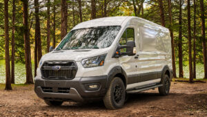 2023-Ford-Transit-Trail-Van-2.jpg