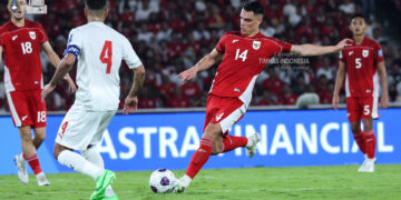 Bocoran Umuh & Manajemen: Joey Pelupessy & Maarten Paes Gabung Persib?