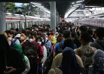 UMP Jakarta: Sepertiga Kebutuhan Hidup Layak Ibu Kota