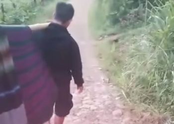 Akses Ambulans Terputus di Bandung Barat, Pasien Ditandu Lebih dari 1 Km