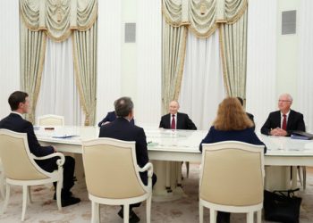 Limabelas Jam Putin Bertemu Kekasih Trump di Moskow, Apa yang Dibahas?