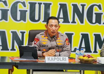 Kapolri dan Ketua Bhayangkari Pantau Banjir Sumut, Percepat Bantuan Warga