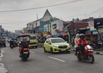 Puncak Nataru: Antisipasi Macet Cianjur, Solusi Jalur & Hambatan