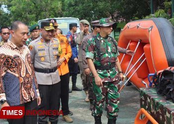 Ratusan Warga dan Prajurit Kodim Majalengka Berdoa untuk Korban Bencana Aceh dan Sumatera