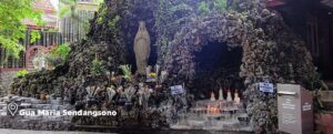 Ziarah_Katolik_Gua_Maria_Sendangsono_cd56063507.jpg
