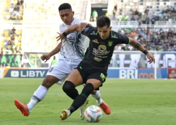 Mentalitas Uston Nawawi: Persebaya Yakin Kalahkan Borneo FC