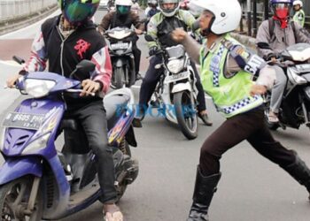Razia Bajaj Ilegal di Jalan Riau