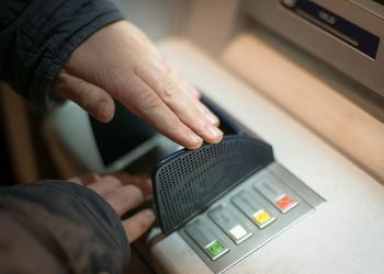 1.399 ATM Mati: OJK Ungkap Alasannya