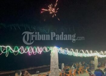 Malam Pergantian Tahun 2026 Padang: Pantai Meriah, Basko Sesak, Doa Bersama