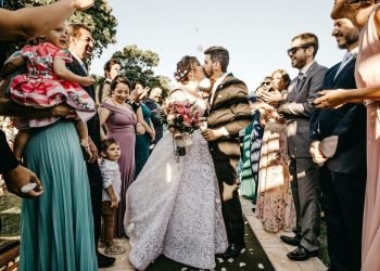 Undangan Nikah WA Hemat: 10 Kata Penuh Makna!