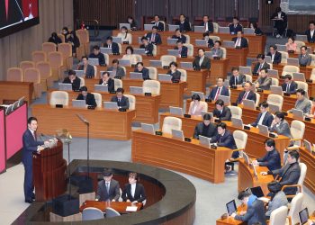 PPP Chief Seeks Presidential Summit on Key Issues