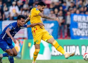 Bruno Main, Persebaya Unggul? Perovic Siap Cetak Gol!