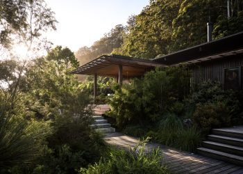 Byron Bay Cabin: Nature Meets Modern Design