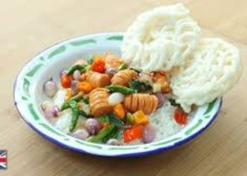 5 Bahan, Rasa Nendang: Resep Sahur Sosis Oseng Bawang Merah Devina Hermawan!