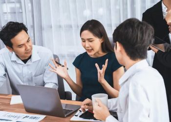 Gugup Sering Ngomong? 8 Ciri Psikologis Ini Jadi Buktinya