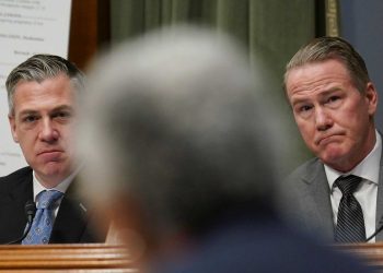 Senator’s Epstein Link: Donations Fuel Vote to Block Files