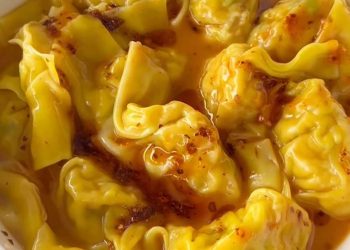 Wonton Pedas Hangat: Teman Musim Hujan