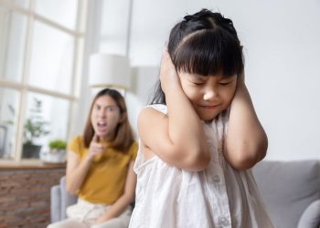 Ciri Anak Orang Tua Narsistik