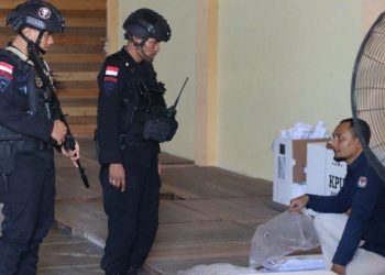 Patroli Malam Brimob Kalbar: Cegah Tawuran, Jaga Kamtibmas